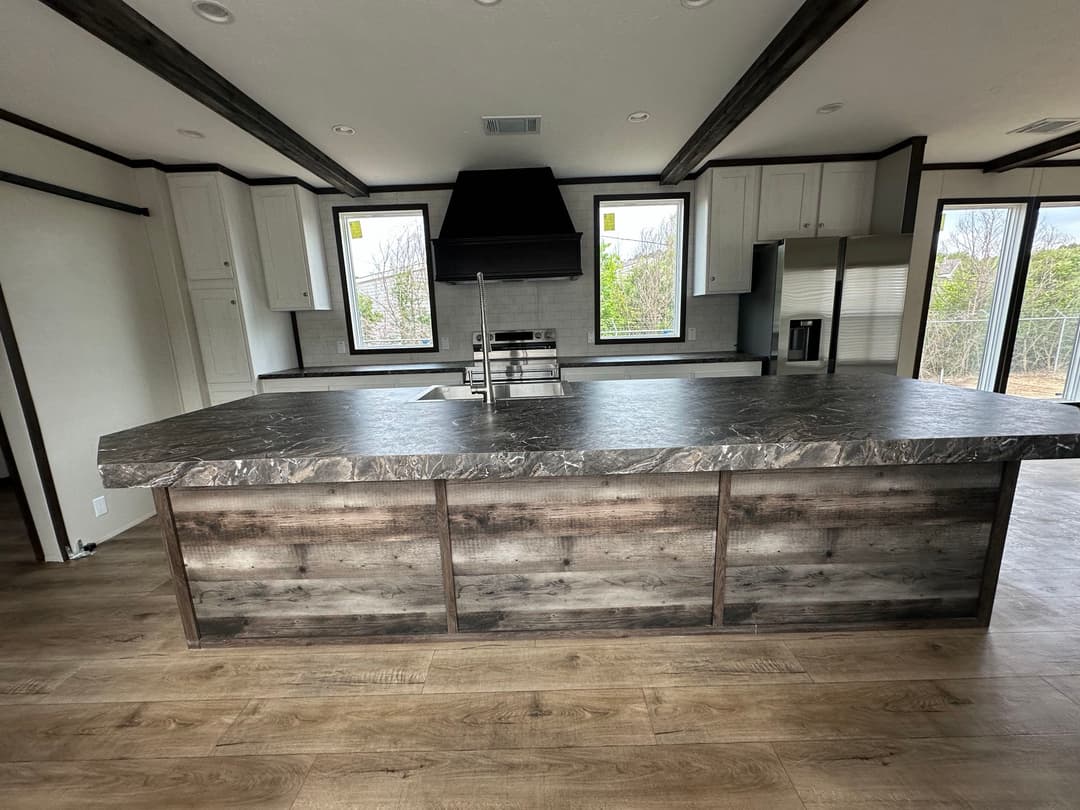 The seaside kitchen home features