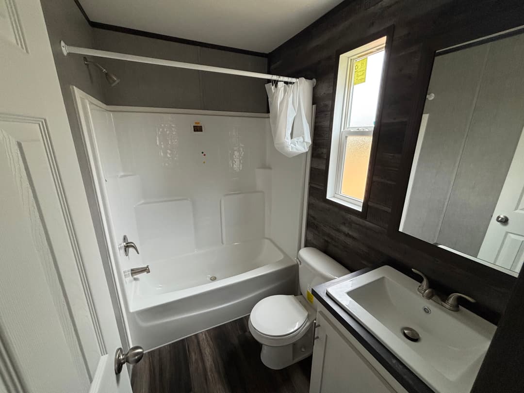 The seaside bathroom home features