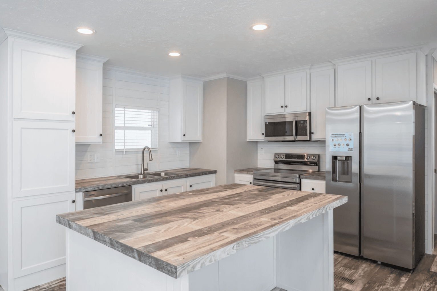 Willow kitchen home features