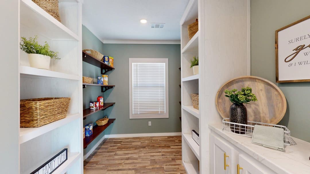 South fork (biloxi) interior home features