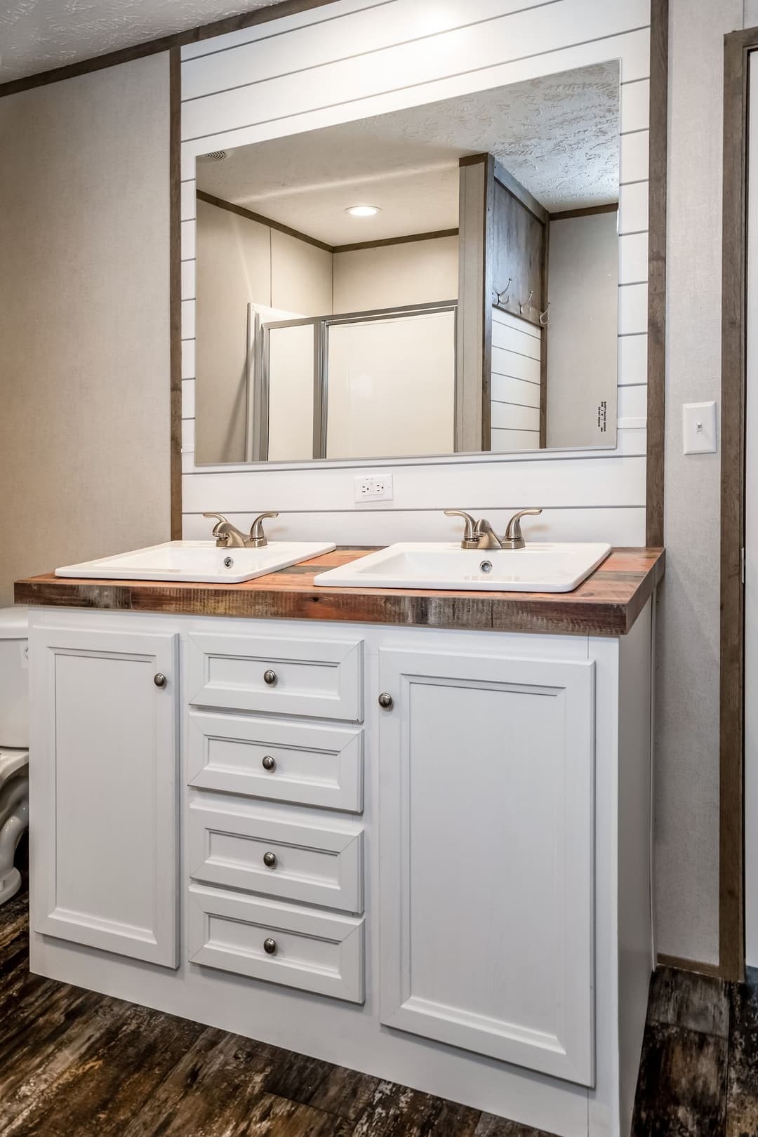 Anniversary entertainer bathroom home features
