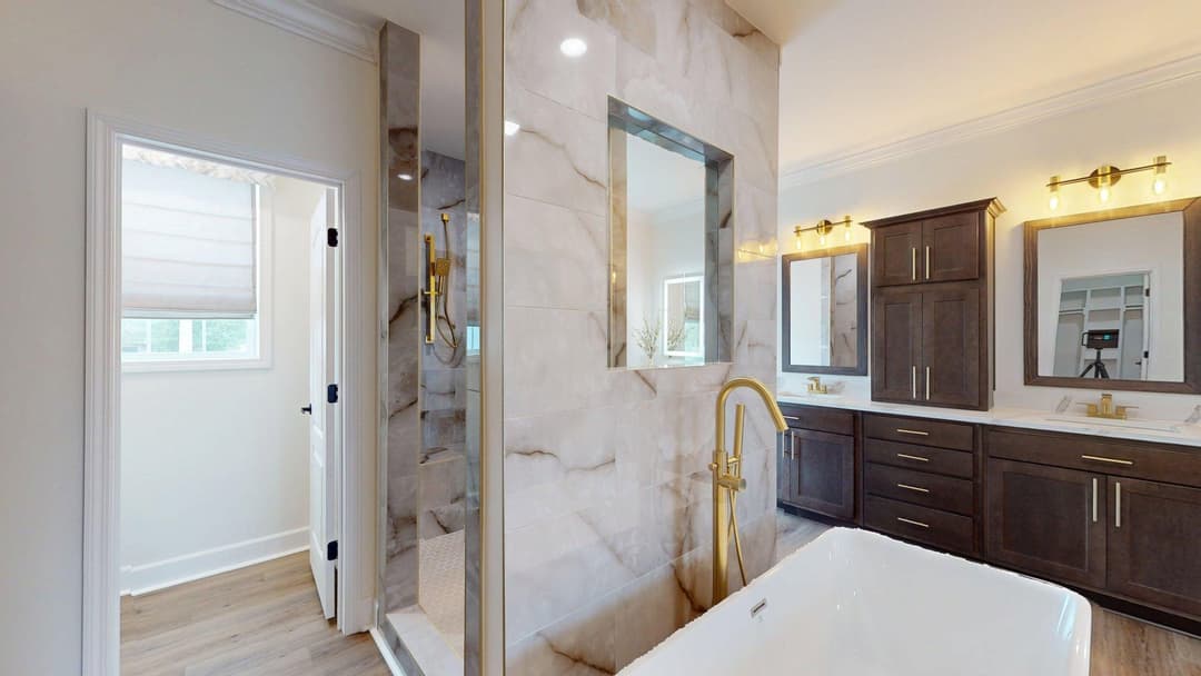 The tollison creek (biloxi) bathroom home features