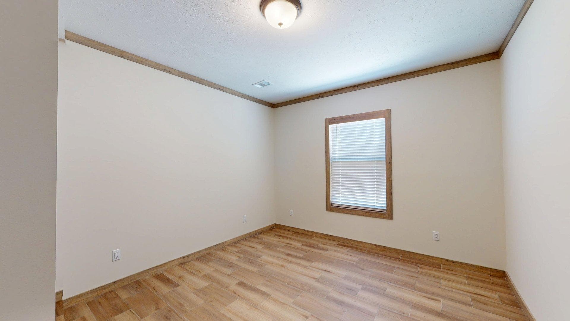 Mountain laurel (biloxi) bedroom home features