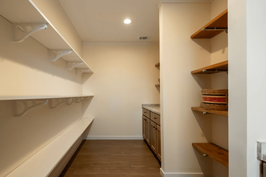 The rocking chair interior home features