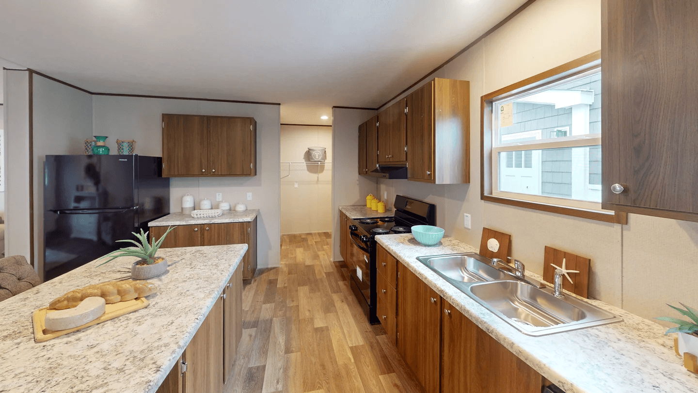 Oak  kitchen home features