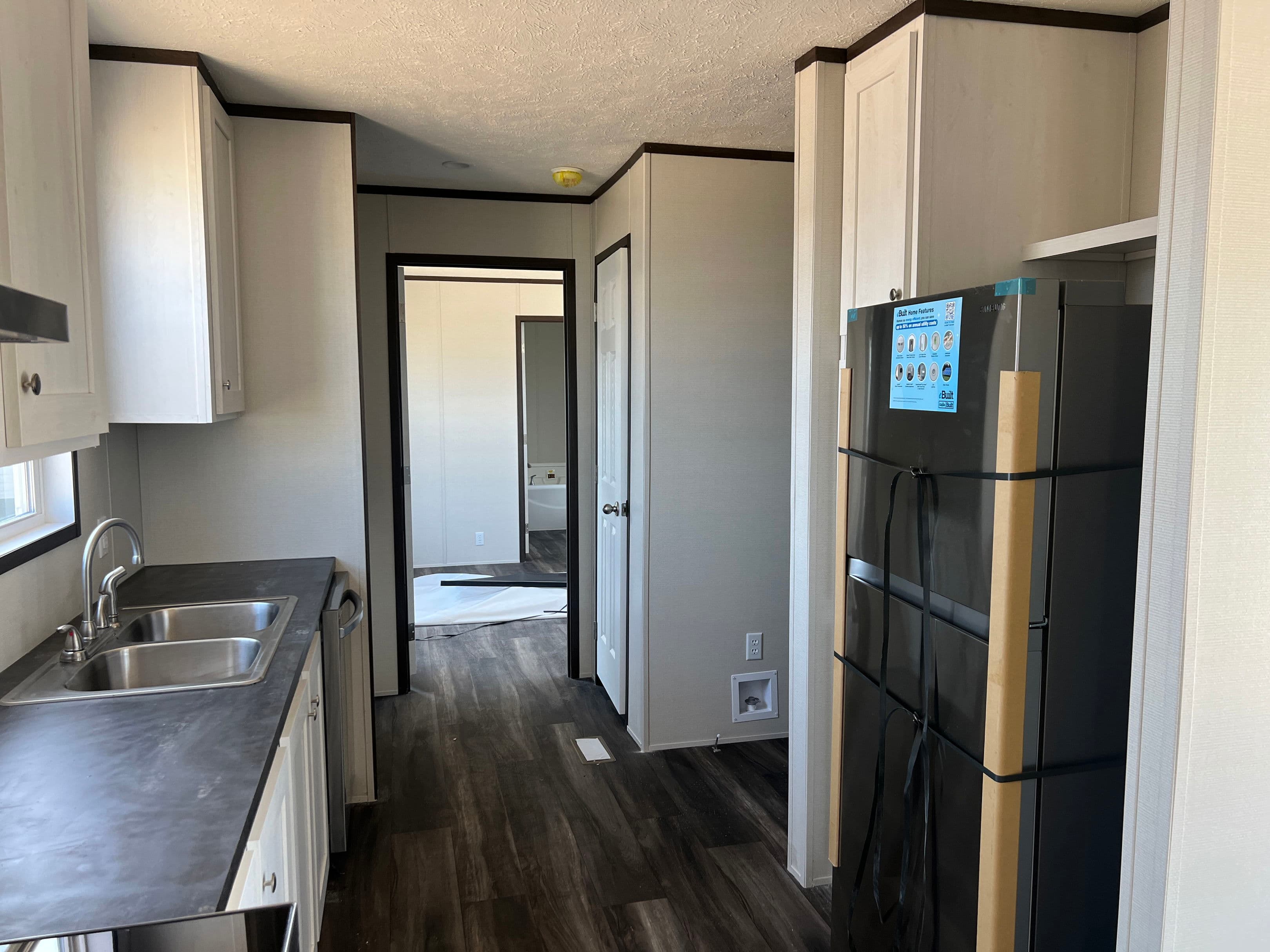 Desire kitchen home features