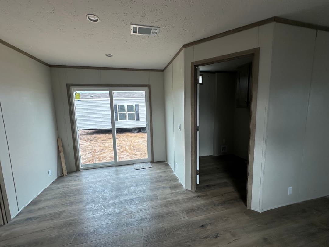 Edge interior home features