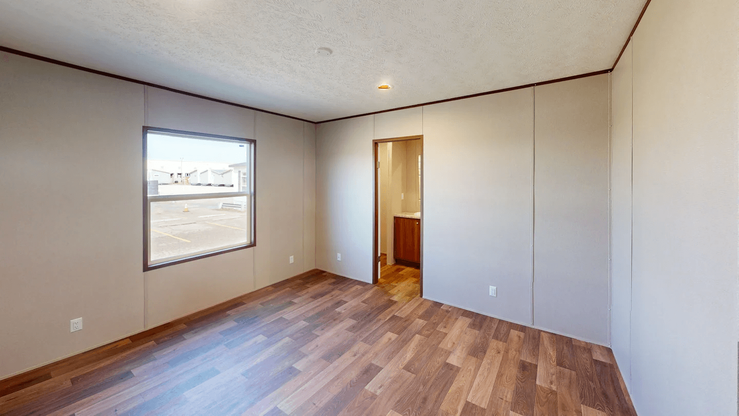 Hickory bedroom home features