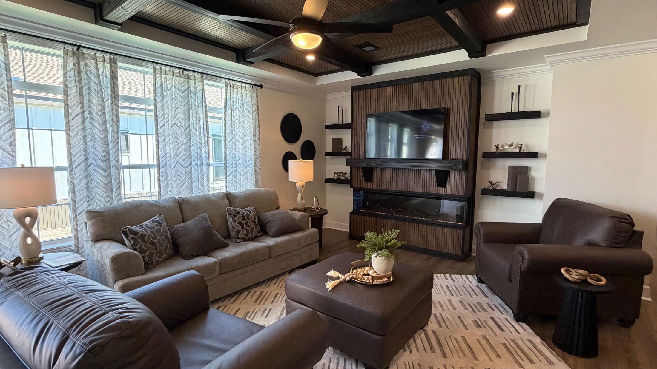 The tollison creek (biloxi) interior home features