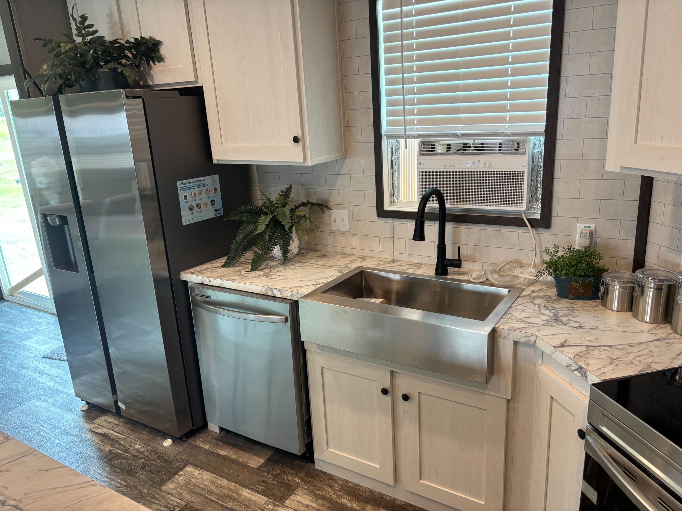 The bayside kitchen home features