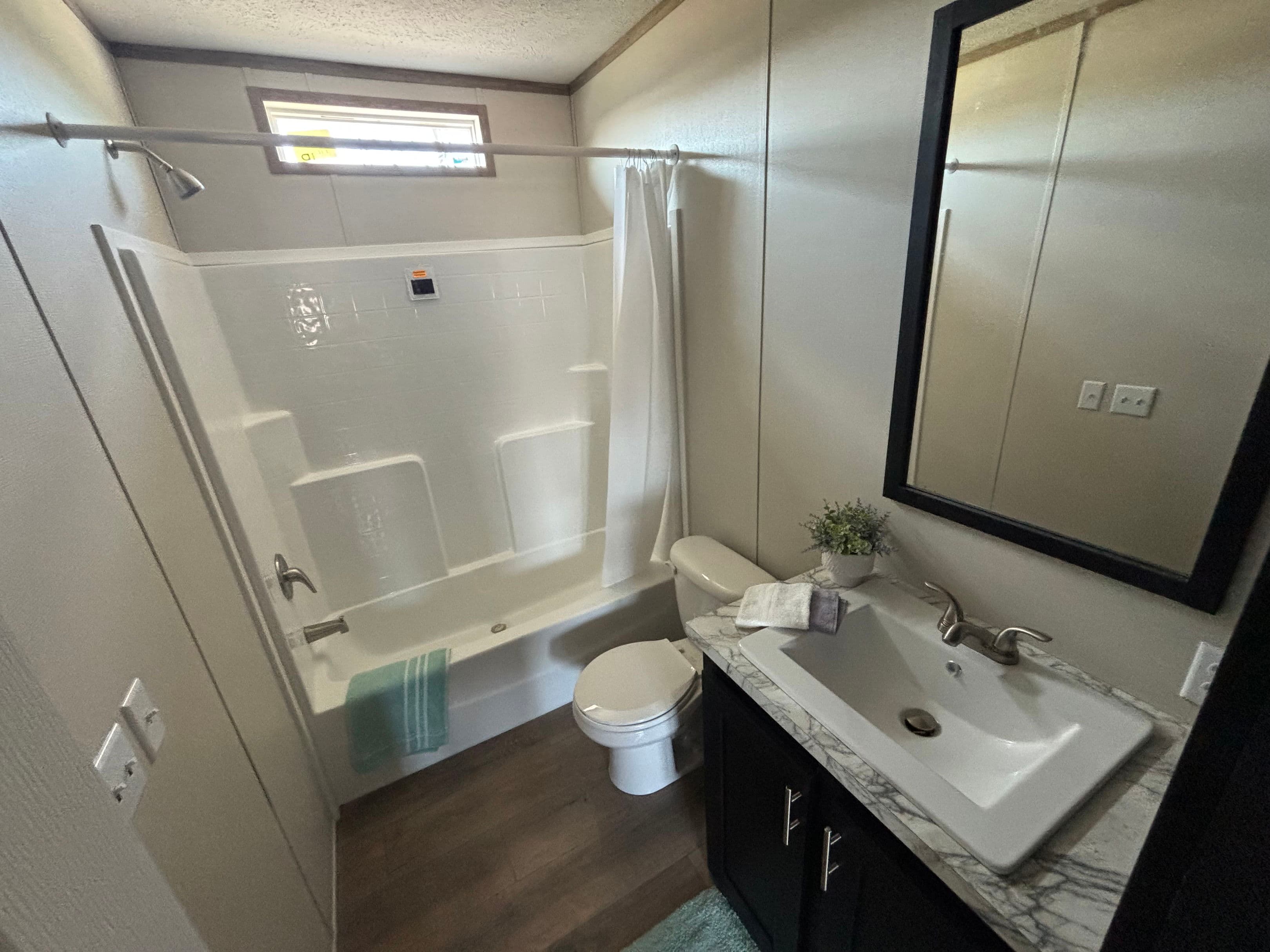 Shoal creek bathroom home features