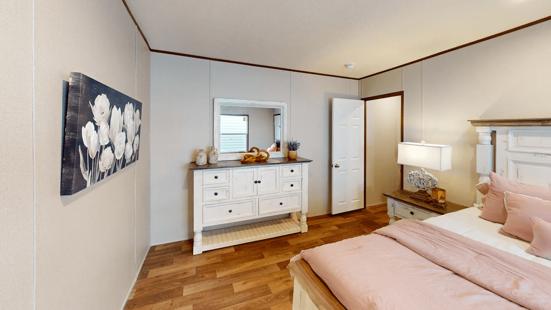 Aspen bedroom home features