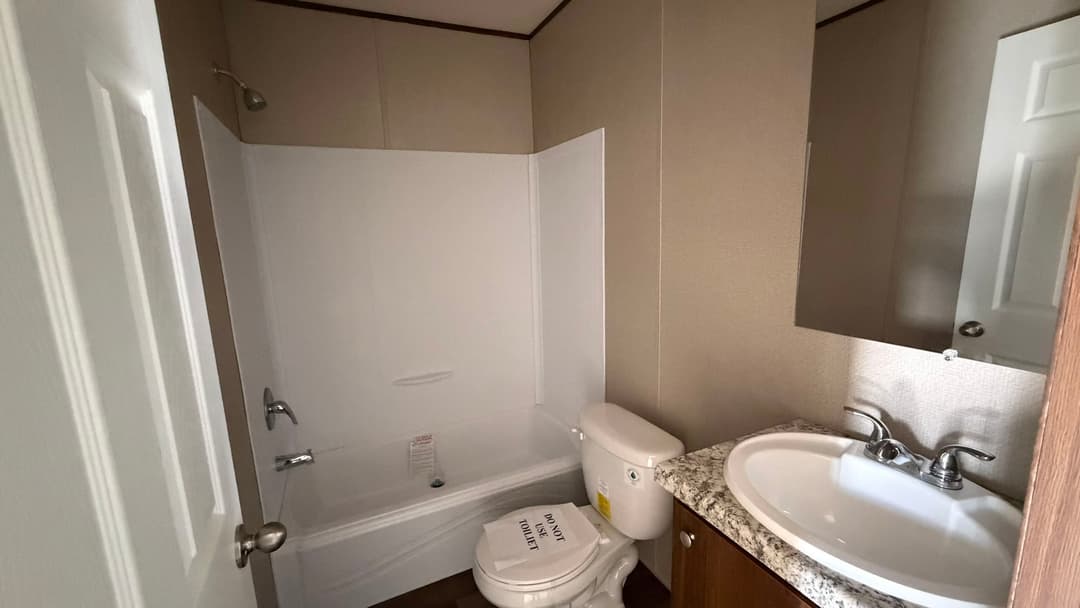 Aspen bathroom home features