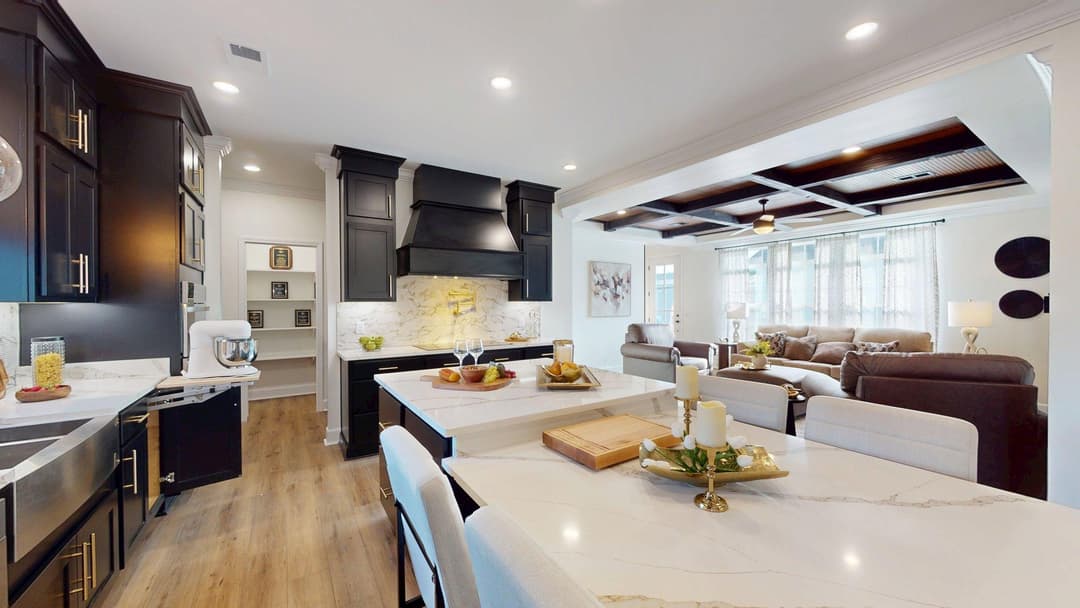 The tollison creek (biloxi) hero and kitchen home features