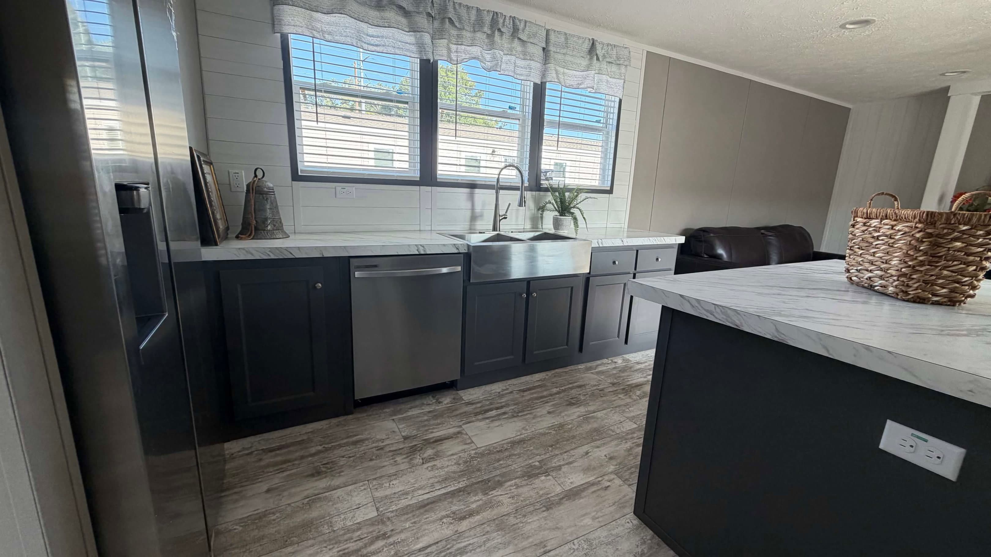 The driftwood kitchen home features