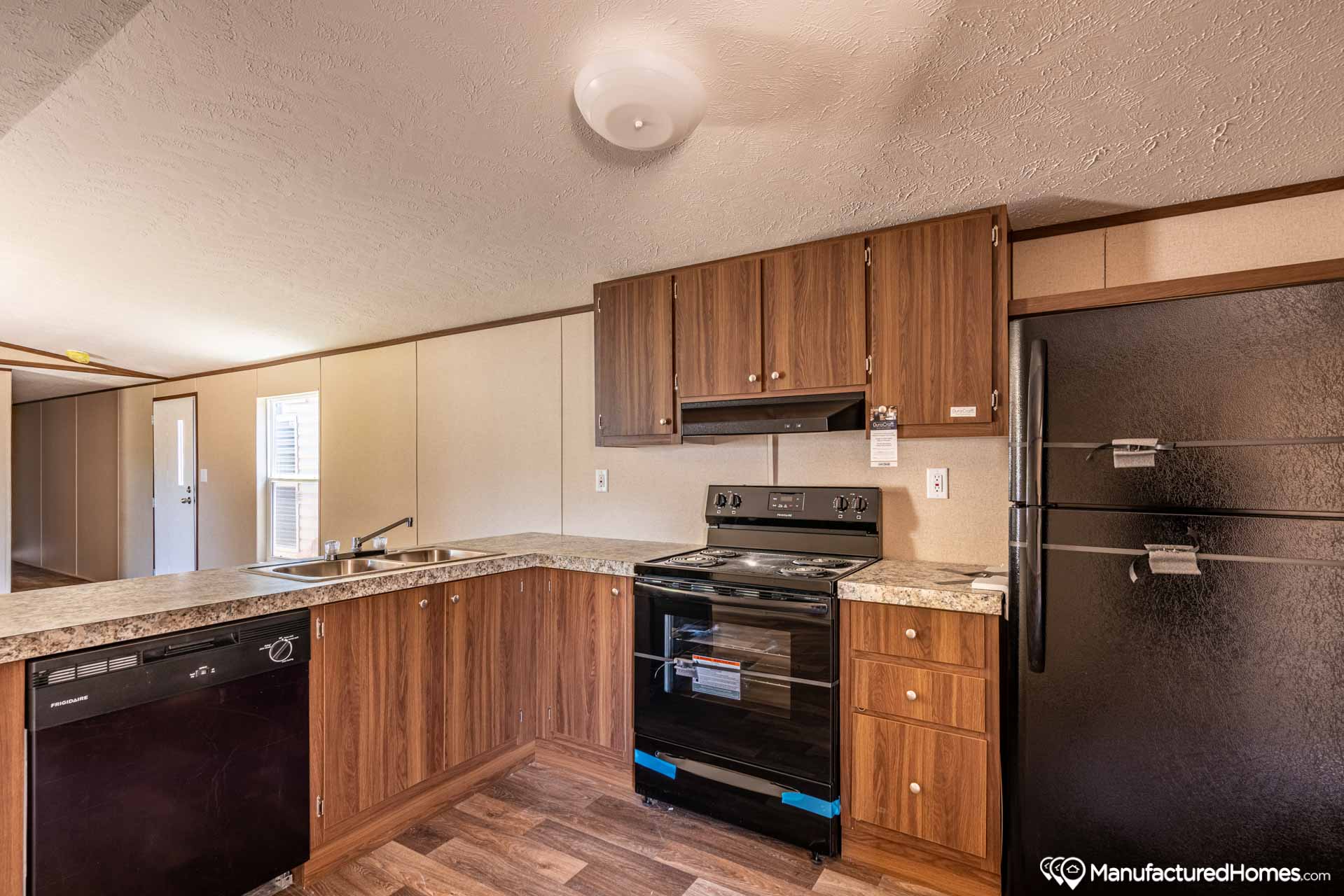 Glory kitchen home features