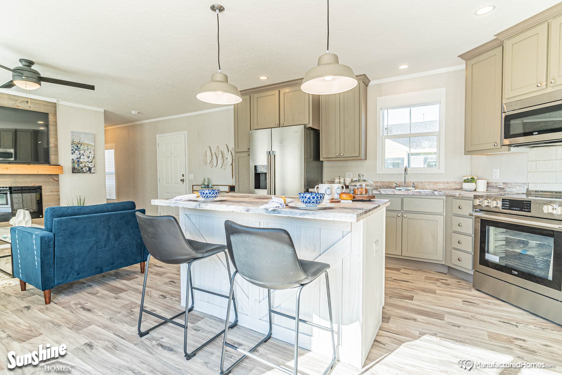 Sunshine 8004 kitchen home features