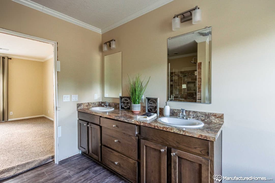 Ace bathroom home features