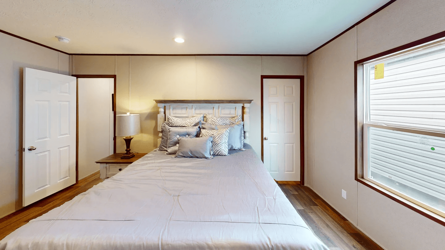 Tru birch bedroom home features