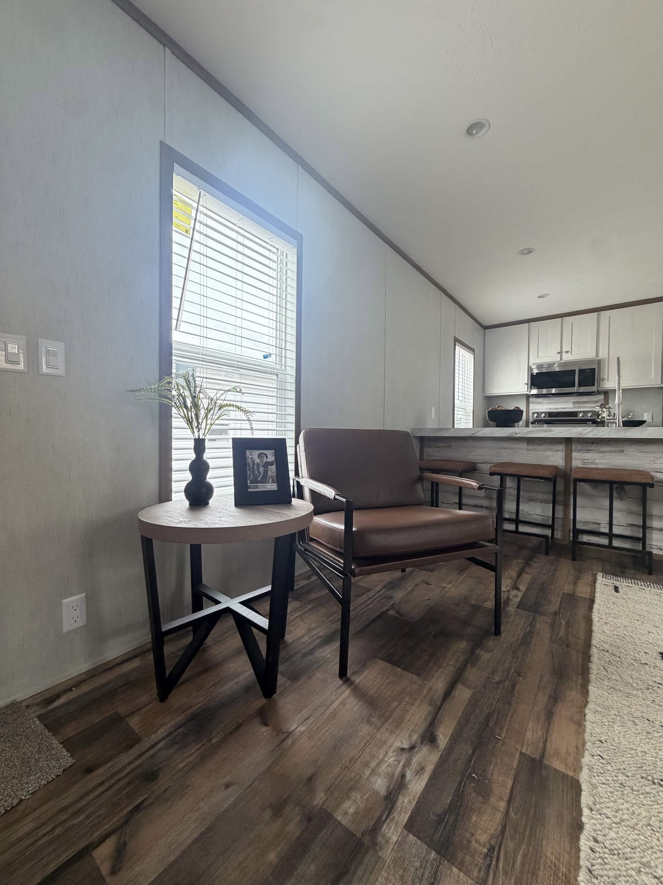 Edge 72 interior home features