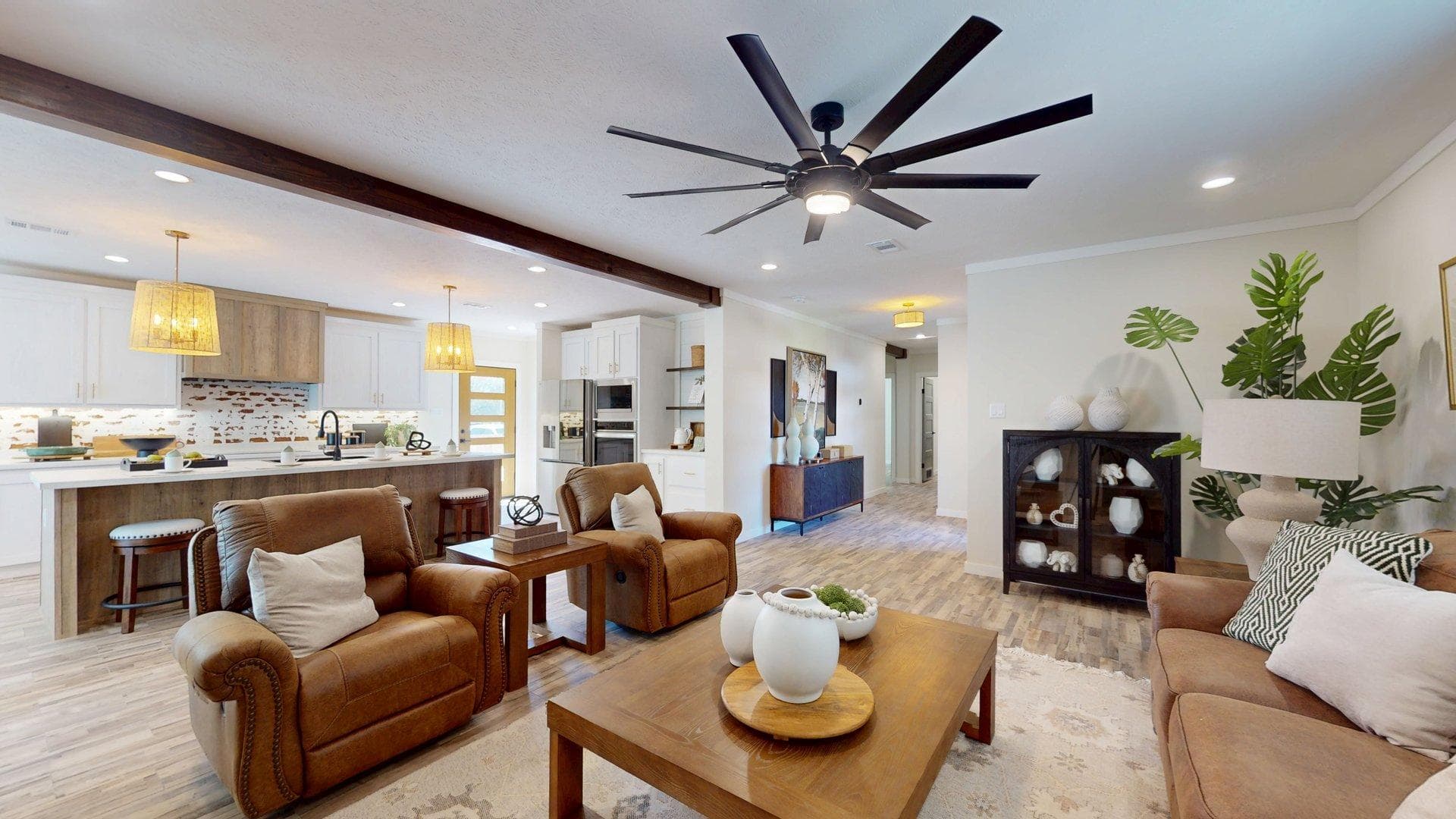 South fork (biloxi) hero and interior home features