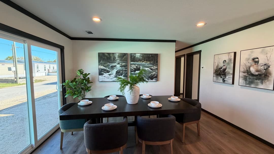 Vogue 60 (biloxi) interior home features