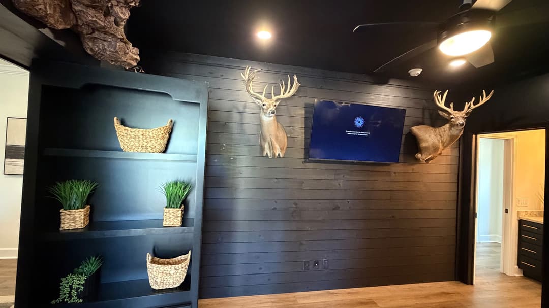 The tollison creek (biloxi) interior home features