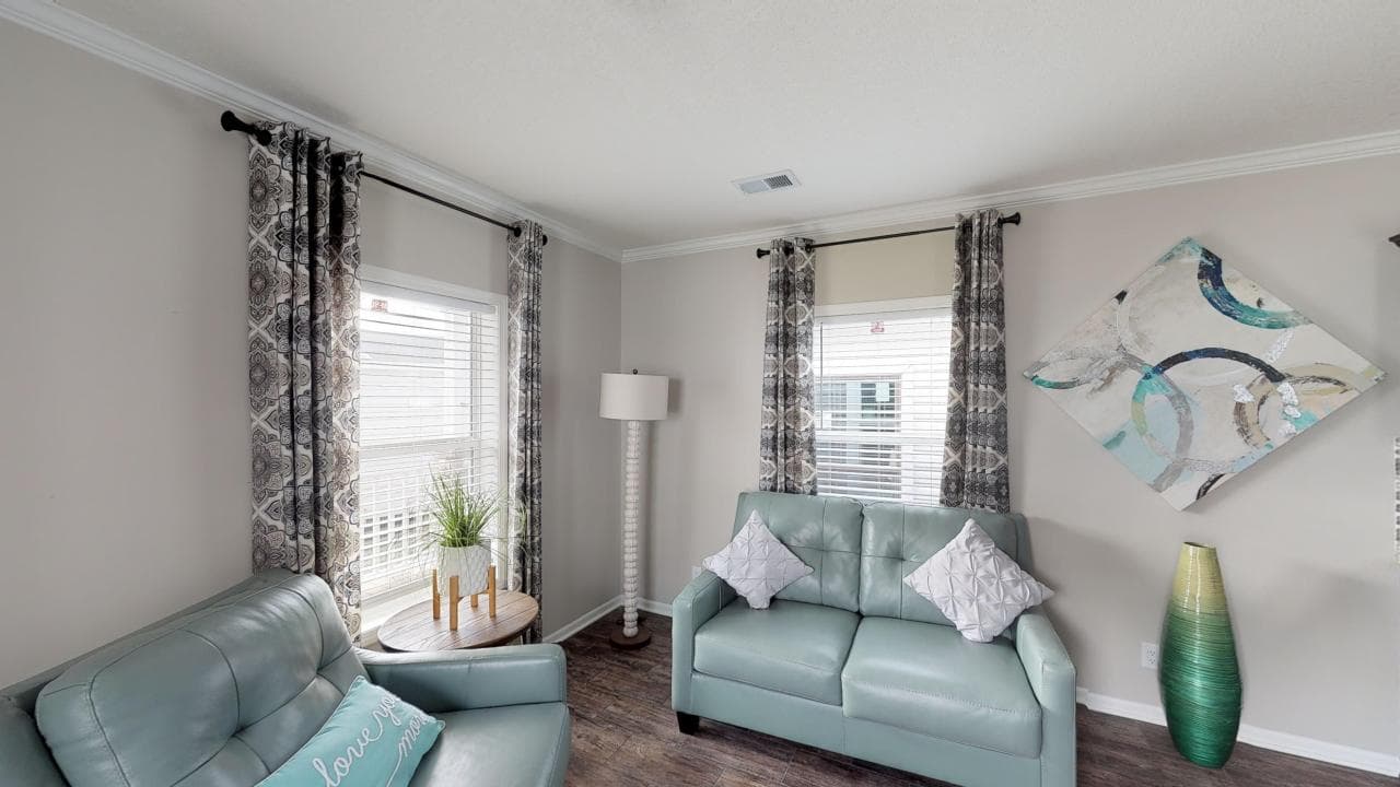 Thompson interior home features