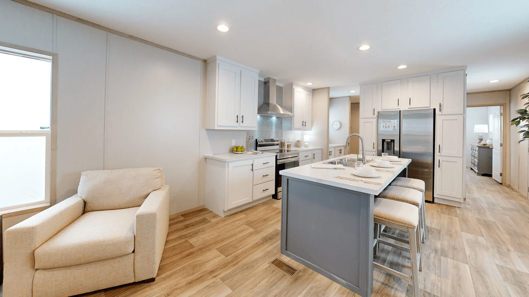 Mariner interior and kitchen home features