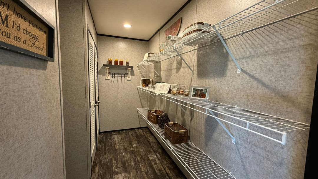 Tributary (biloxi) interior home features