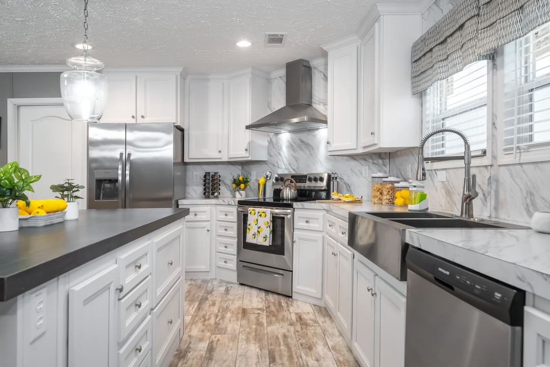 Cascade kitchen home features