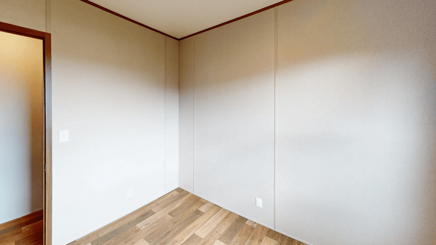 Hickory bedroom home features