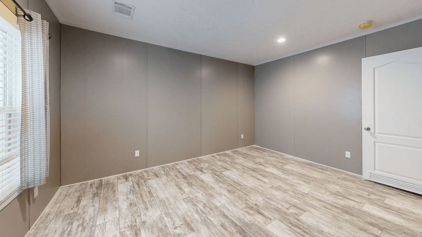 Cascade bedroom home features