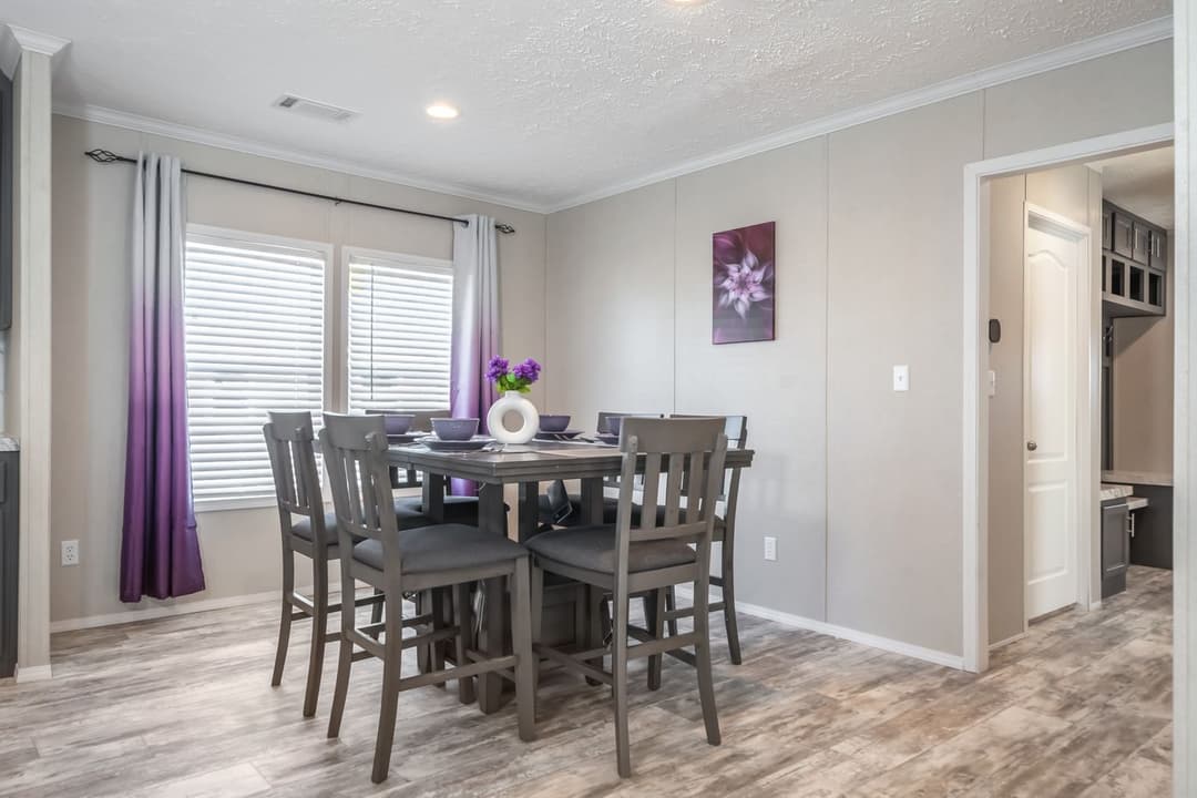 Stella interior home features