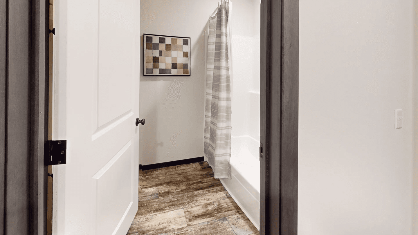 Boujee lux bathroom home features