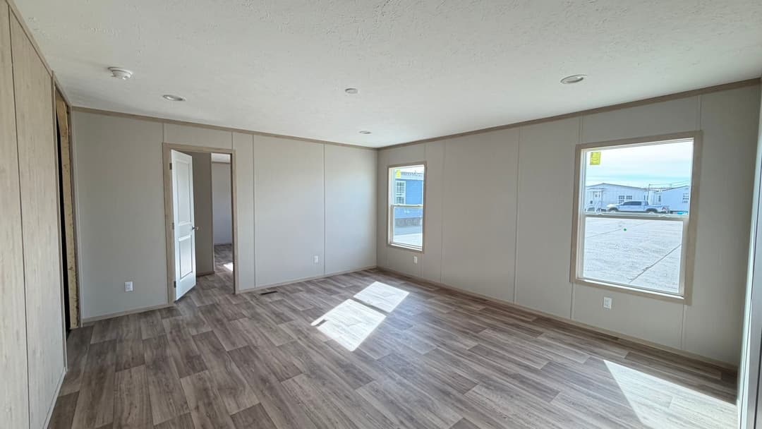 Summit bedroom home features