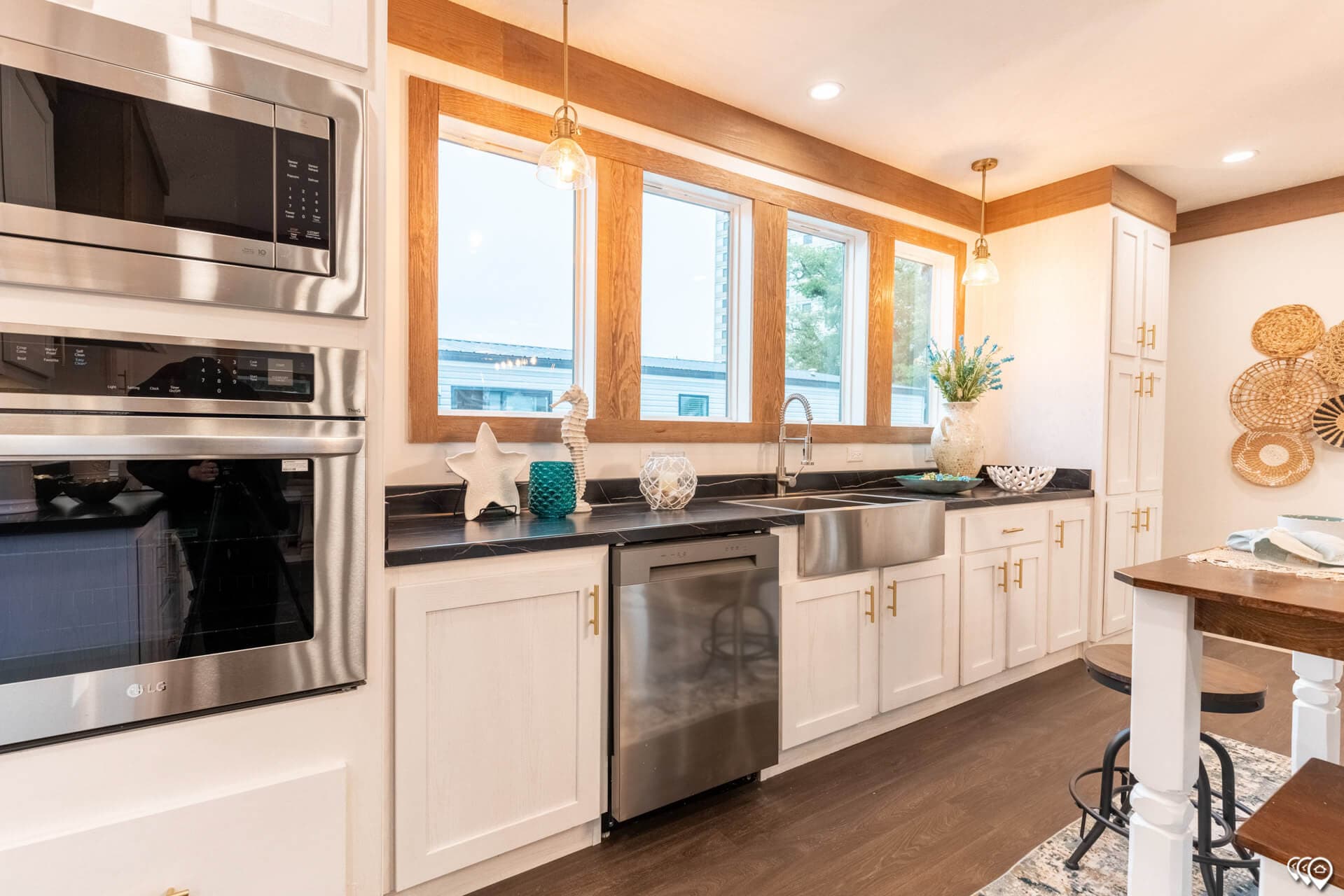 Twin creek kitchen home features