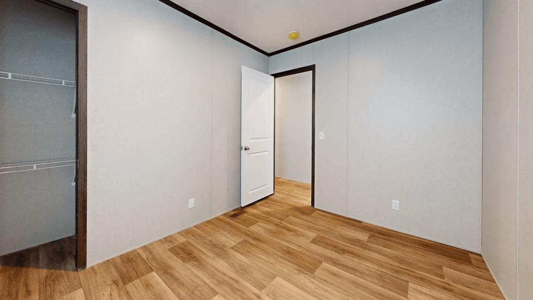 Essence bedroom home features