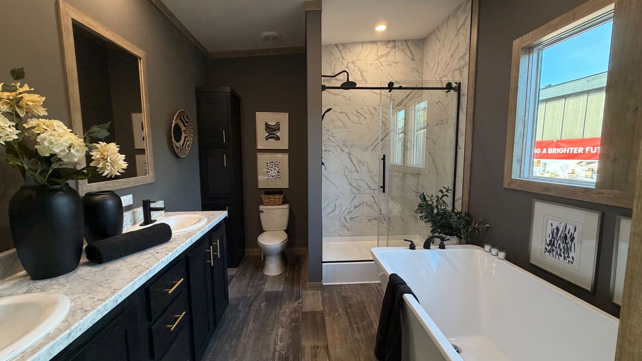 The keystone (biloxi) bathroom home features