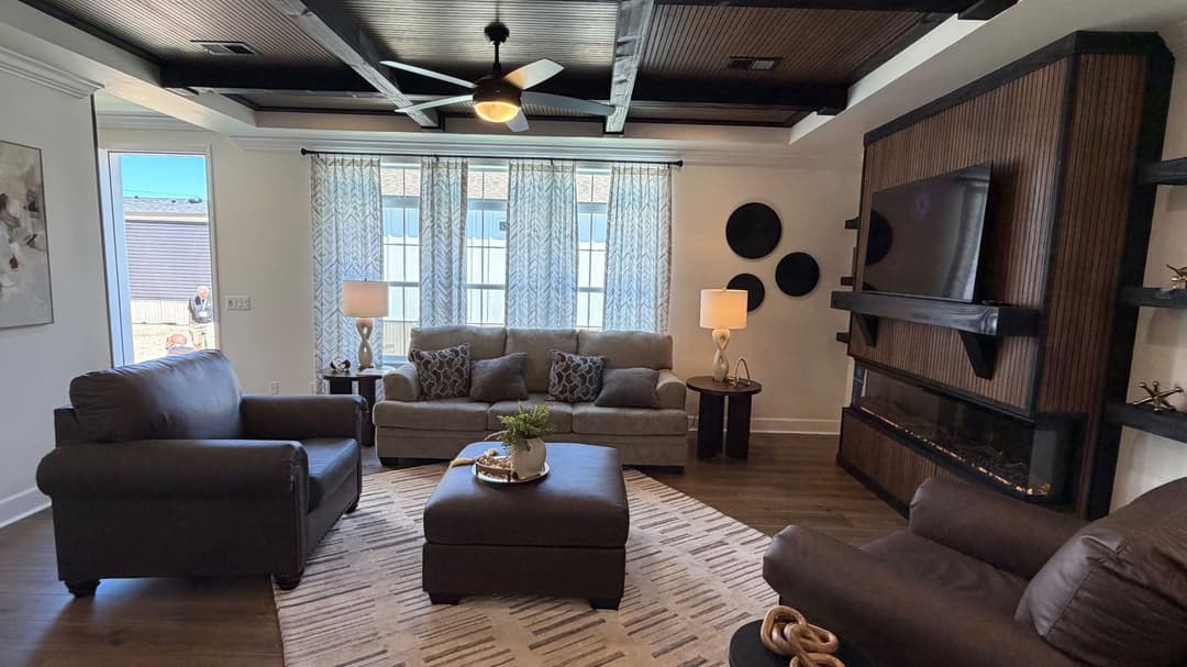 The tollison creek (biloxi) interior home features