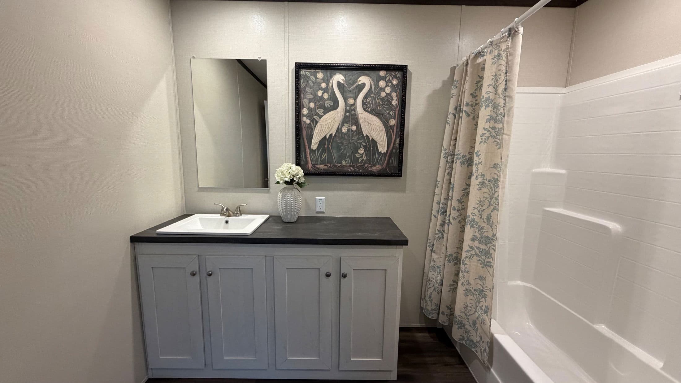 Ambition (biloxi) bathroom home features