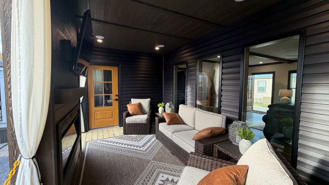 Mountain laurel (biloxi) exterior home features