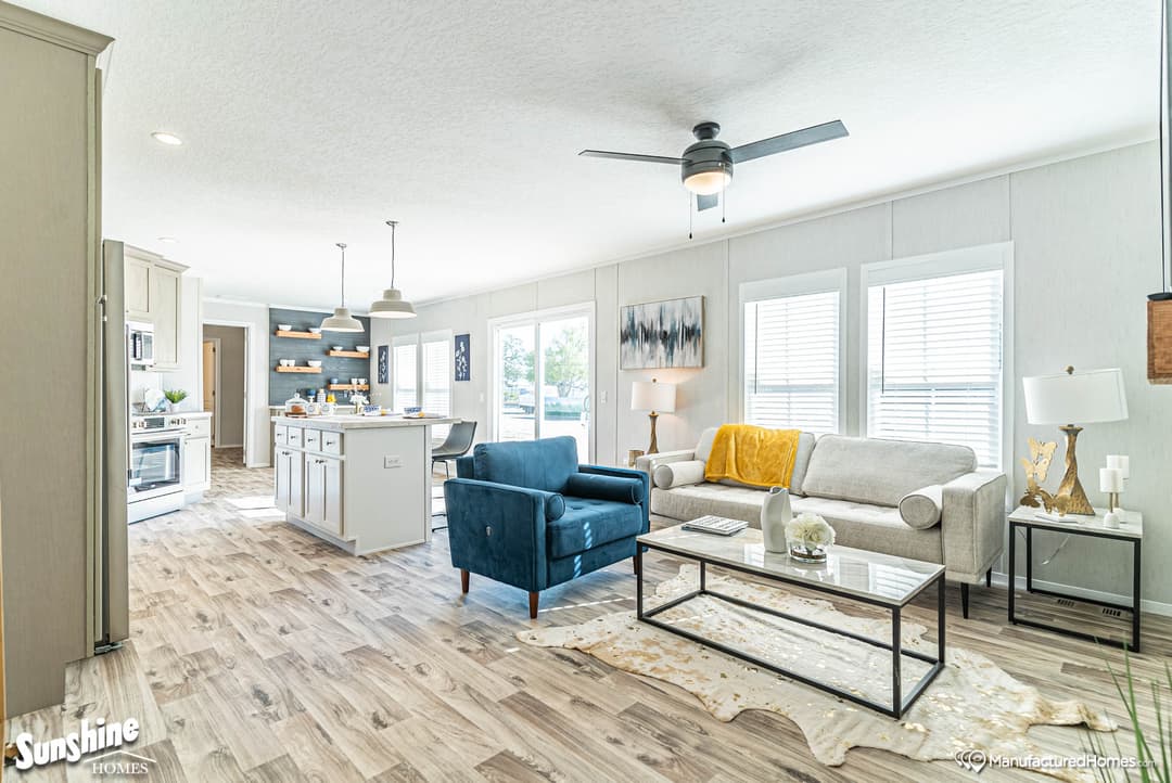 Sunshine 8004 interior home features