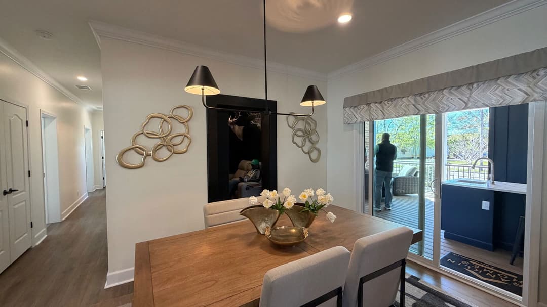 The tollison creek (biloxi) interior home features