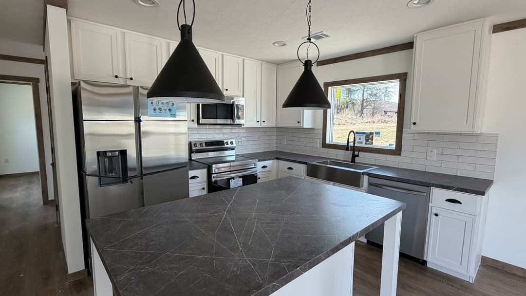 Annie kitchen home features