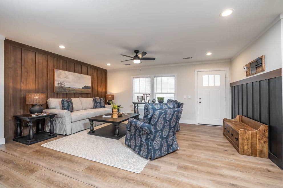 Lean on me interior home features