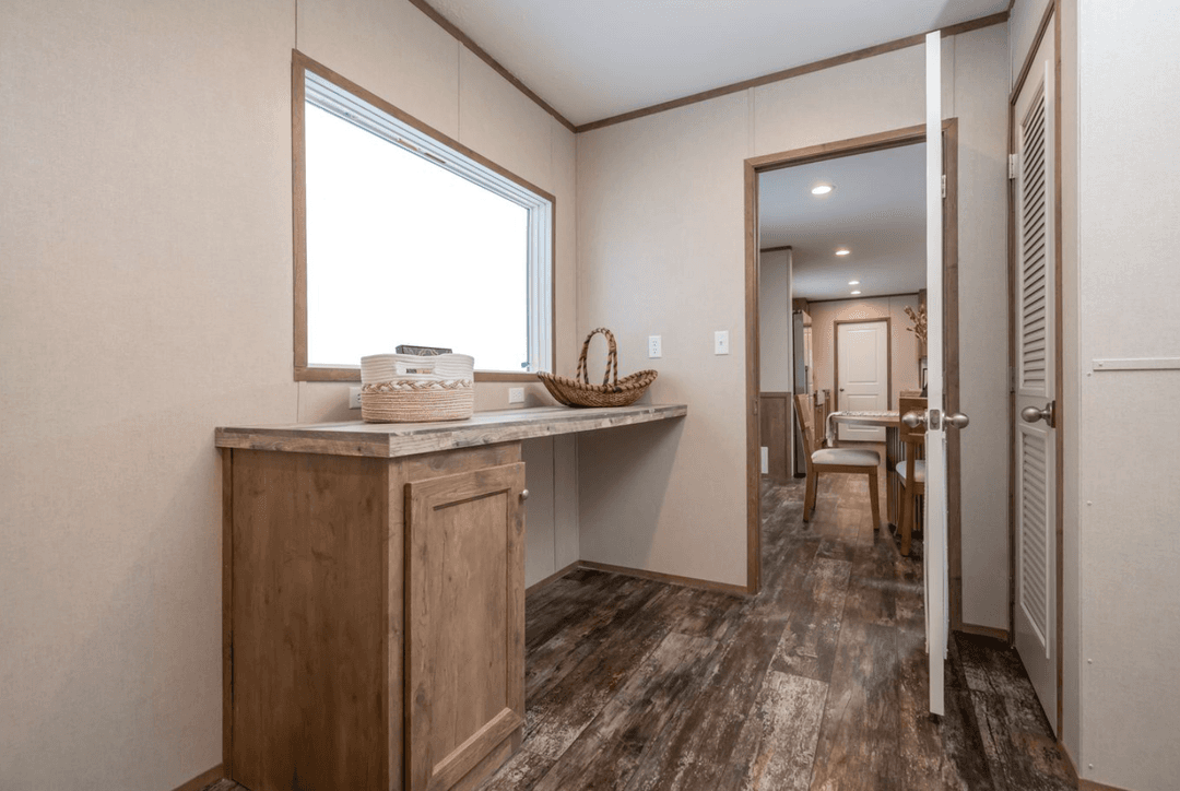 Bella vista interior home features