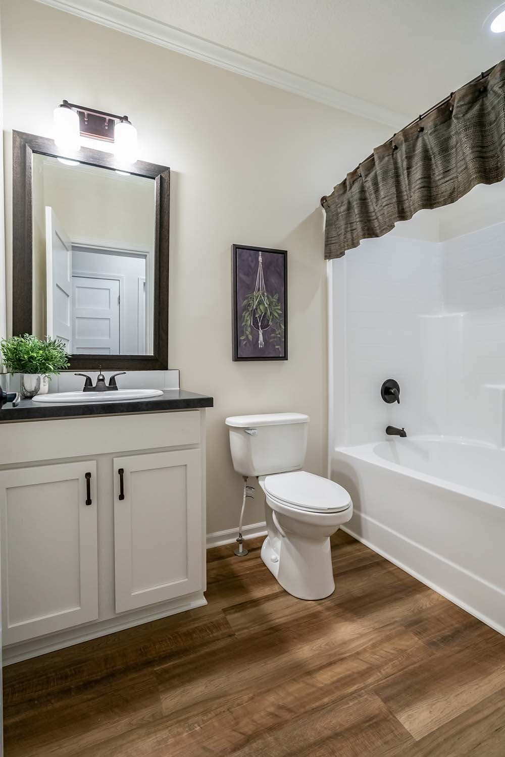 Ellistown bathroom home features