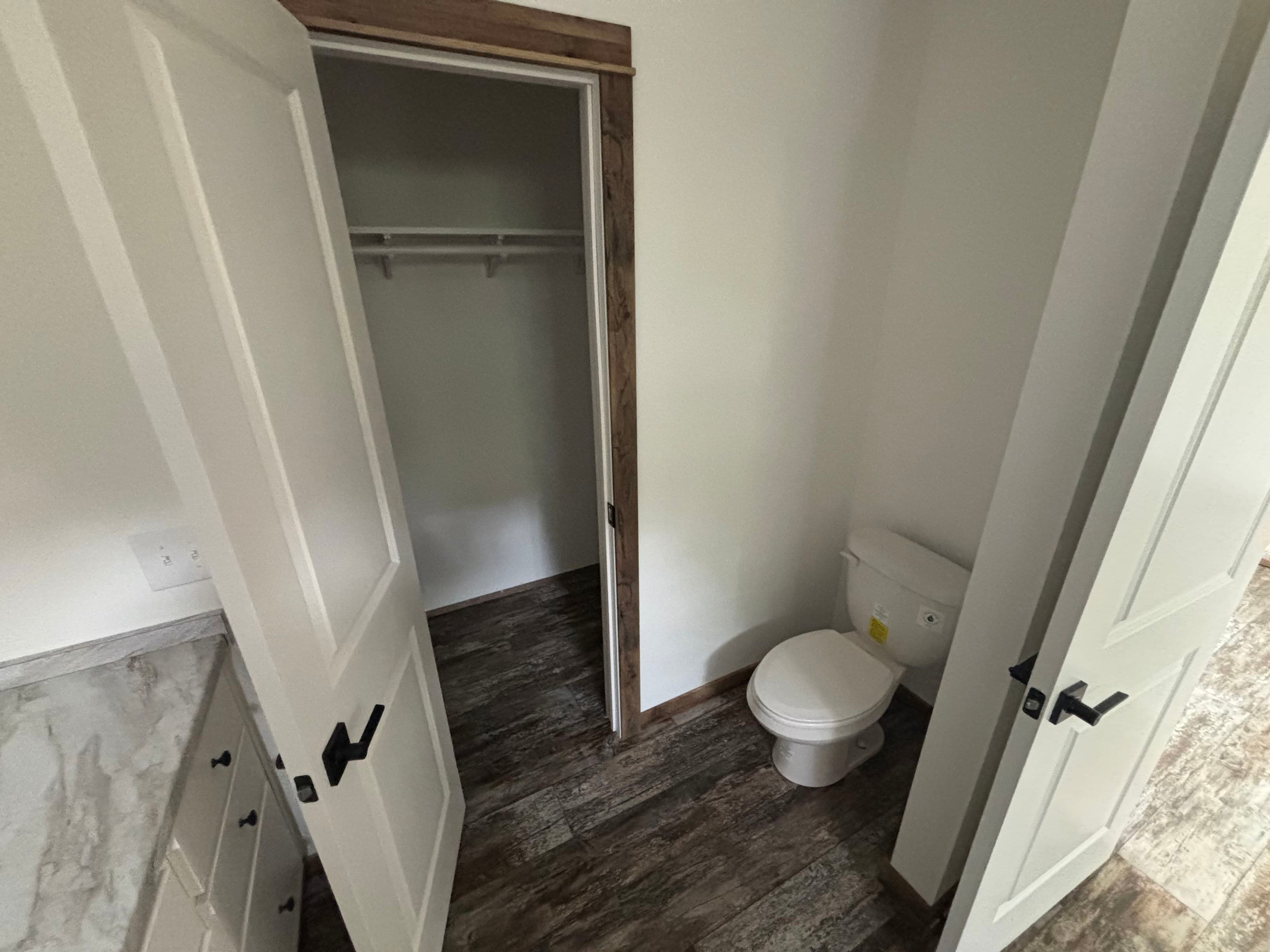 The bobby jo bathroom home features