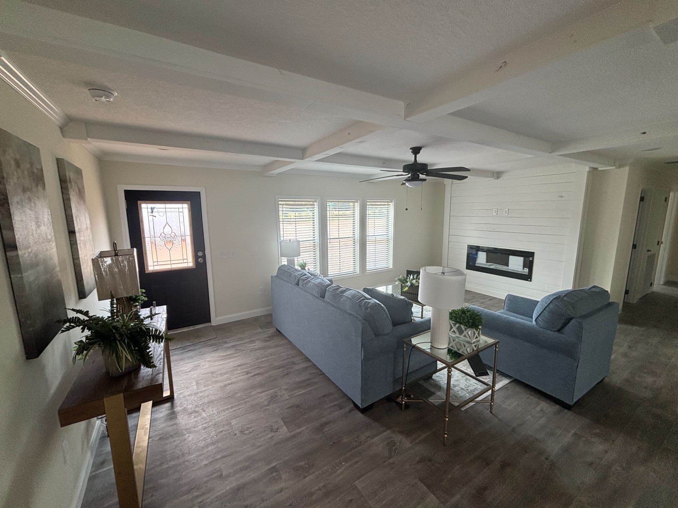 Sunshine dudley interior home features